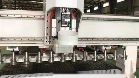 1300X2500mm 4 Assi Atc Liner CNC Router 3D Macchina per la lavorazione del legno Mobili Cabinet Taglio Incisione CNC Macchina per intaglio del legno MDF Fresatura Engaver